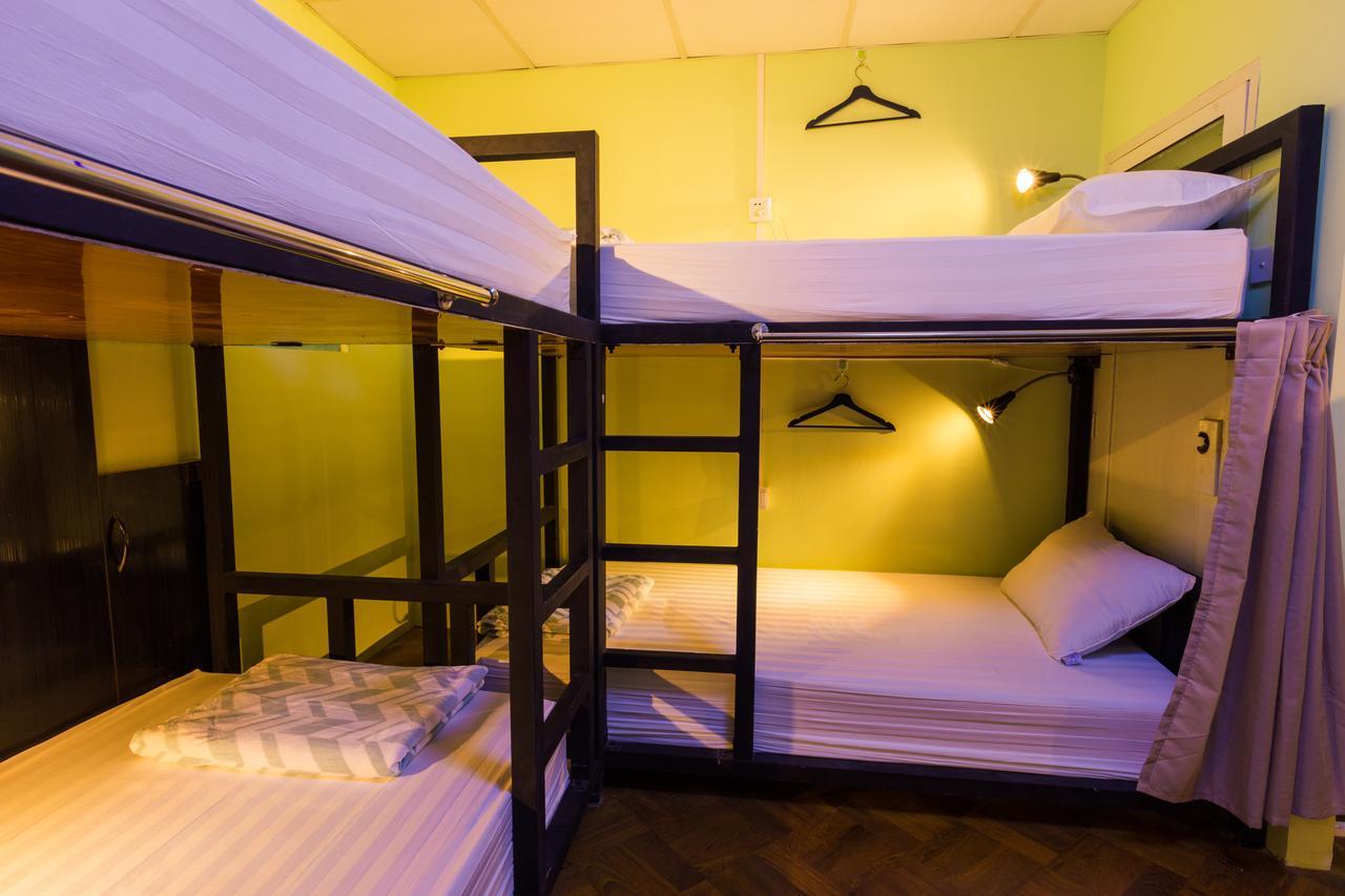 Little Monkey Hostel Yangon Luaran gambar