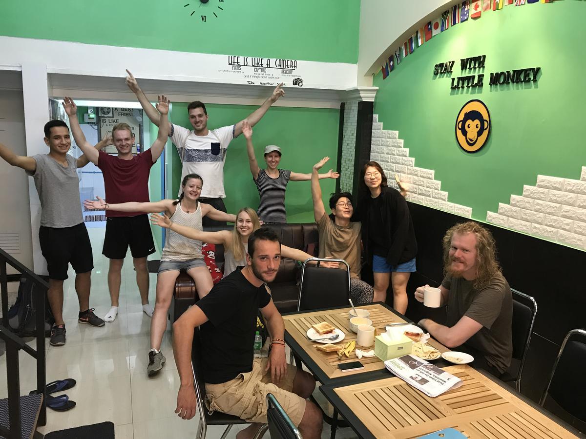 Little Monkey Hostel Yangon Luaran gambar
